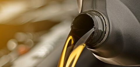 Saiba como funciona uma análise de óleos lubrificantes e os instrumentos usados no procedimento